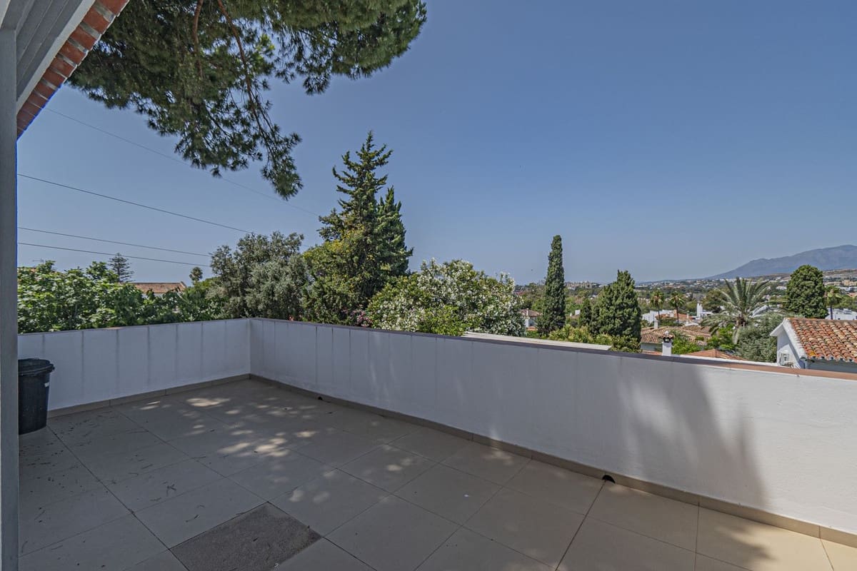 5 soveværelse Villa til salg i San Pedro de Alcantara - € 2.050.000 (Ref: 9080943)