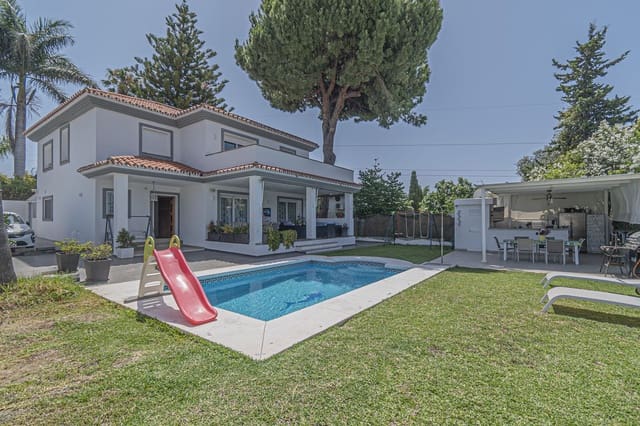 5 slaapkamer Villa te koop in San Pedro de Alcantara, Marbella - € 2.050.000 (Ref: 9080943)