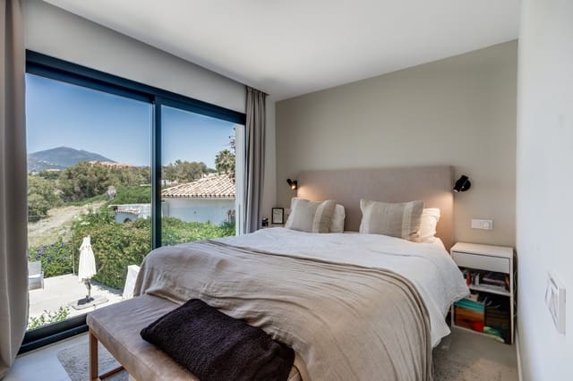 4 Zimmer Villa zu verkaufen in Nueva Andalucia, Marbella - 1.995.000 € (Ref: 9080944)