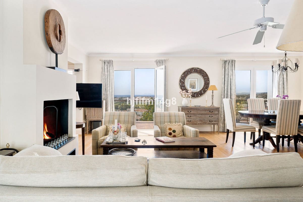 4 bedroom Villa for sale in Nueva Andalucia - € 1,995,000 (Ref: 9080945)