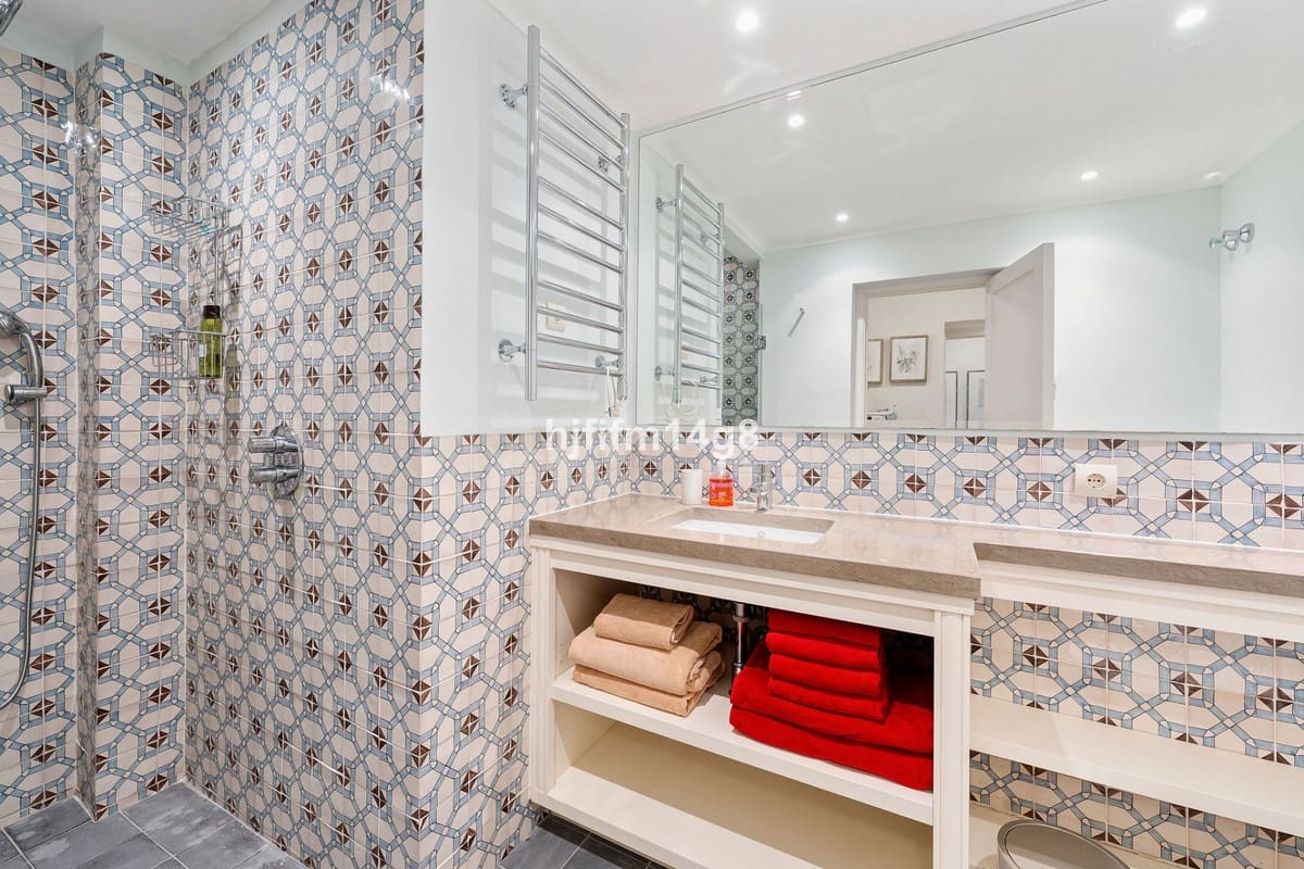 4 bedroom Villa for sale in Nueva Andalucia - € 1,995,000 (Ref: 9080945)