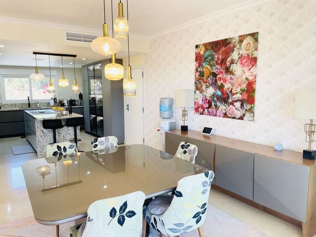 Chalet de 5 habitaciones en Marbella en venta con garaje - 1.998.500 € (Ref: 9080947)