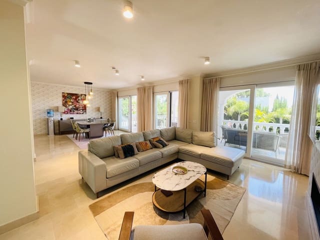 Chalet de 5 habitaciones en Marbella en venta con garaje - 1.998.500 € (Ref: 9080947)