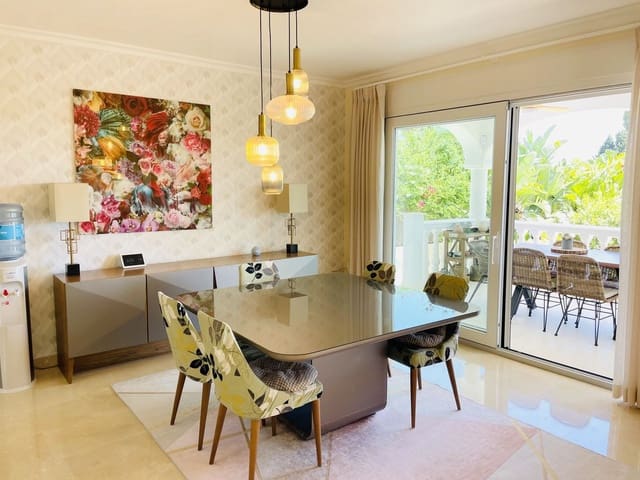 Chalet de 5 habitaciones en Marbella en venta con garaje - 1.998.500 € (Ref: 9080947)