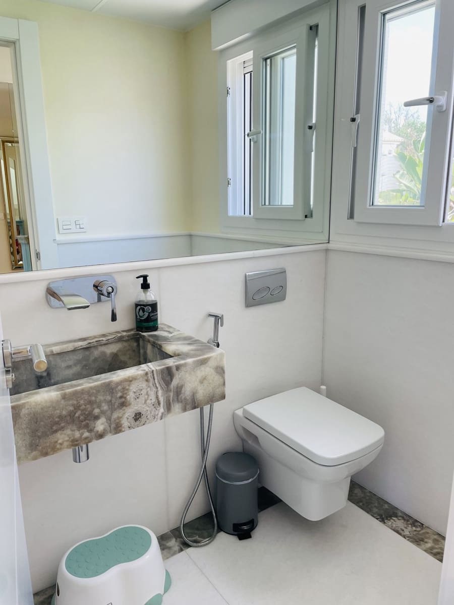 5 bedroom Villa for sale in Marbella with garage - € 1,998,500 (Ref: 9080947)