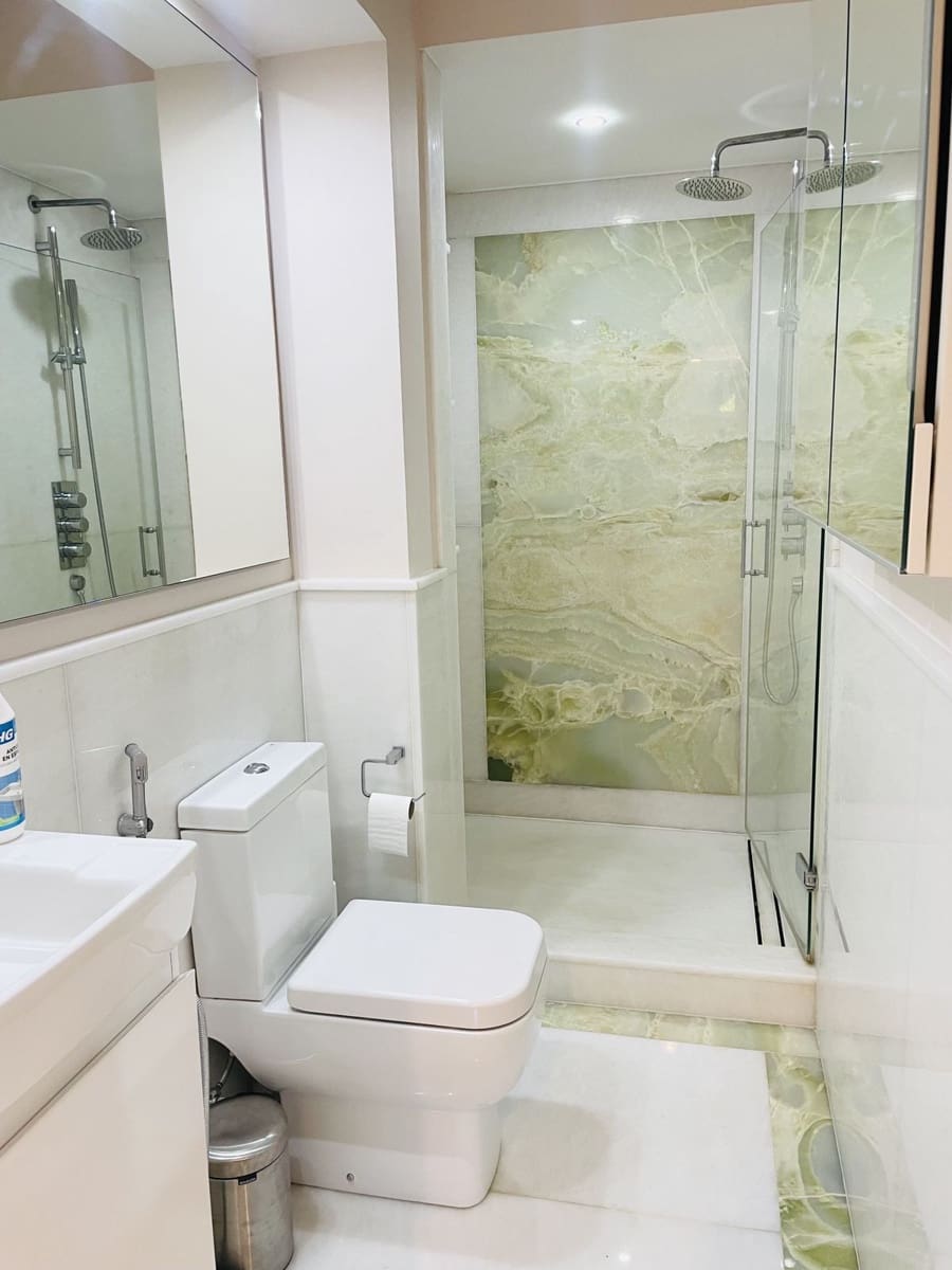 5 bedroom Villa for sale in Marbella with garage - € 1,998,500 (Ref: 9080947)