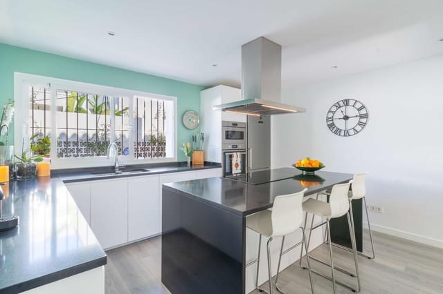 4 quarto Moradia para venda em San Pedro de Alcantara, Marbella com garagem - 1 850 000 € (Ref: 9080948)