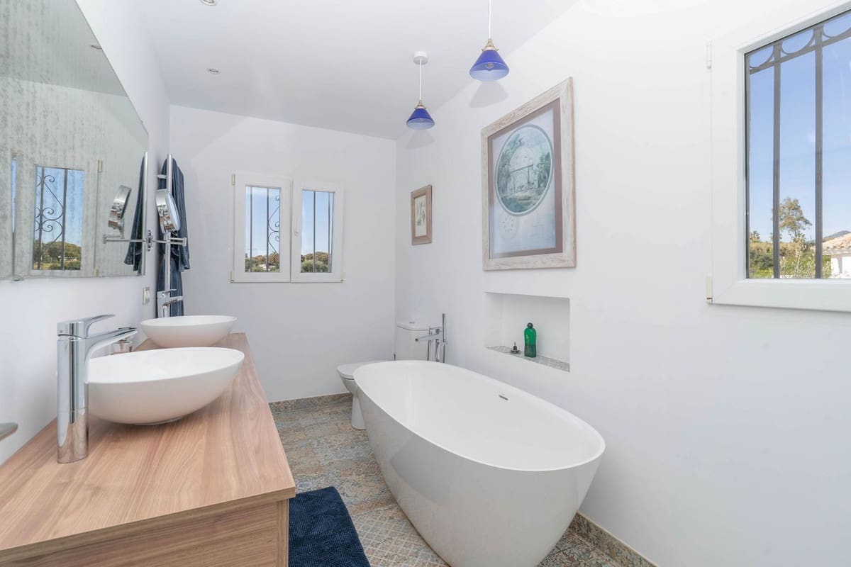 4 quarto Moradia para venda em San Pedro de Alcantara com garagem - 1 850 000 € (Ref: 9080948)