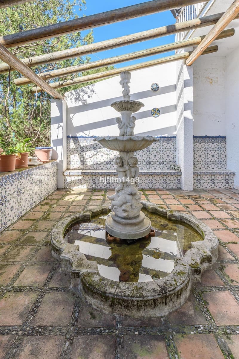 5 soveværelse Villa til salg i Nueva Andalucia - € 1.695.000 (Ref: 9080949)