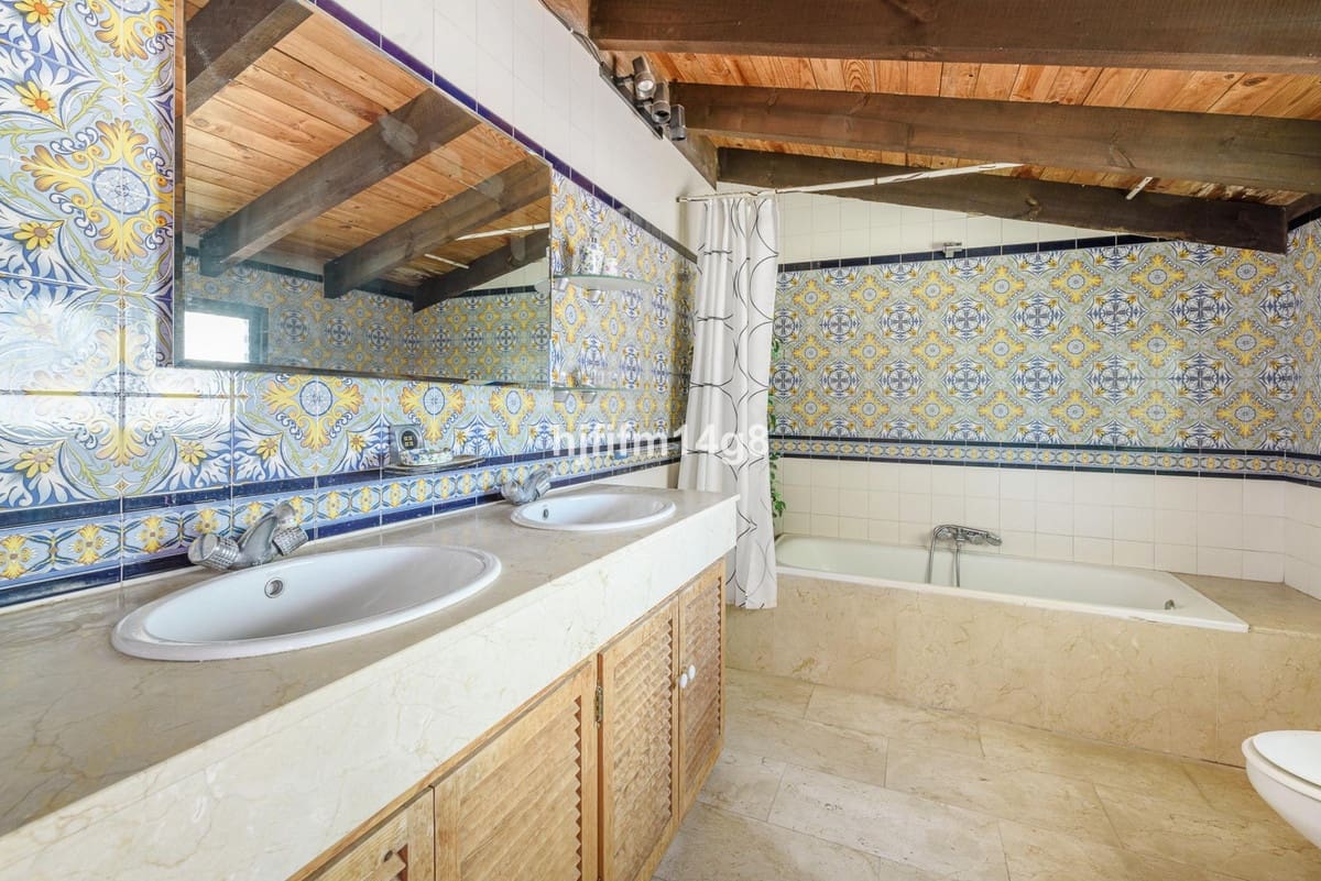 5 soveværelse Villa til salg i Nueva Andalucia - € 1.695.000 (Ref: 9080949)