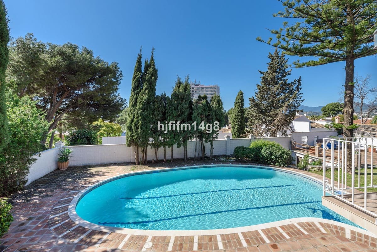 5 soveværelse Villa til salg i Nueva Andalucia - € 1.695.000 (Ref: 9080949)