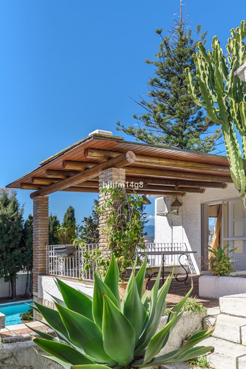 5 soveværelse Villa til salg i Nueva Andalucia - € 1.695.000 (Ref: 9080949)