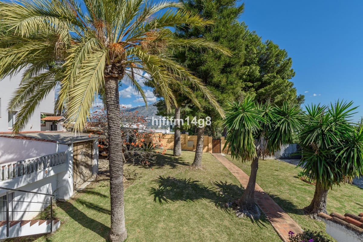 5 soveværelse Villa til salg i Nueva Andalucia - € 1.695.000 (Ref: 9080949)