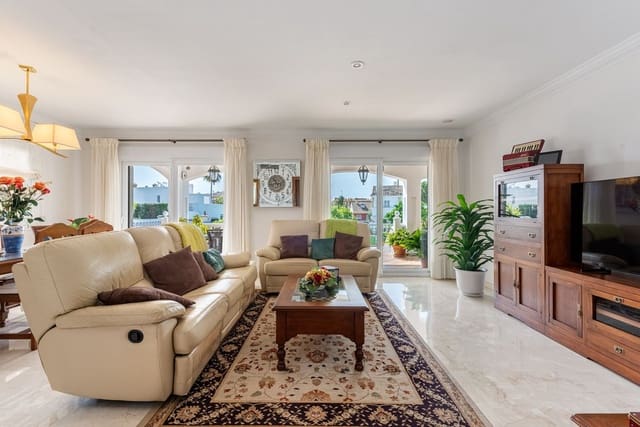 6 sypialnia Willa na sprzedaż w San Pedro de Alcantara, Marbella z garażem - 2 750 000 € (Ref: 9081102)