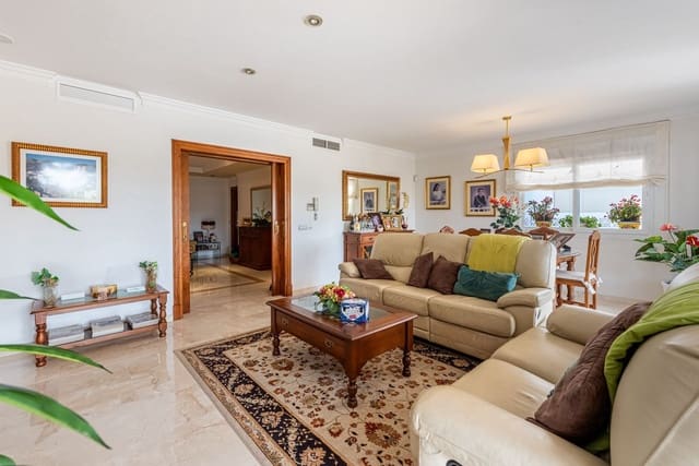 6 sypialnia Willa na sprzedaż w San Pedro de Alcantara, Marbella z garażem - 2 750 000 € (Ref: 9081102)