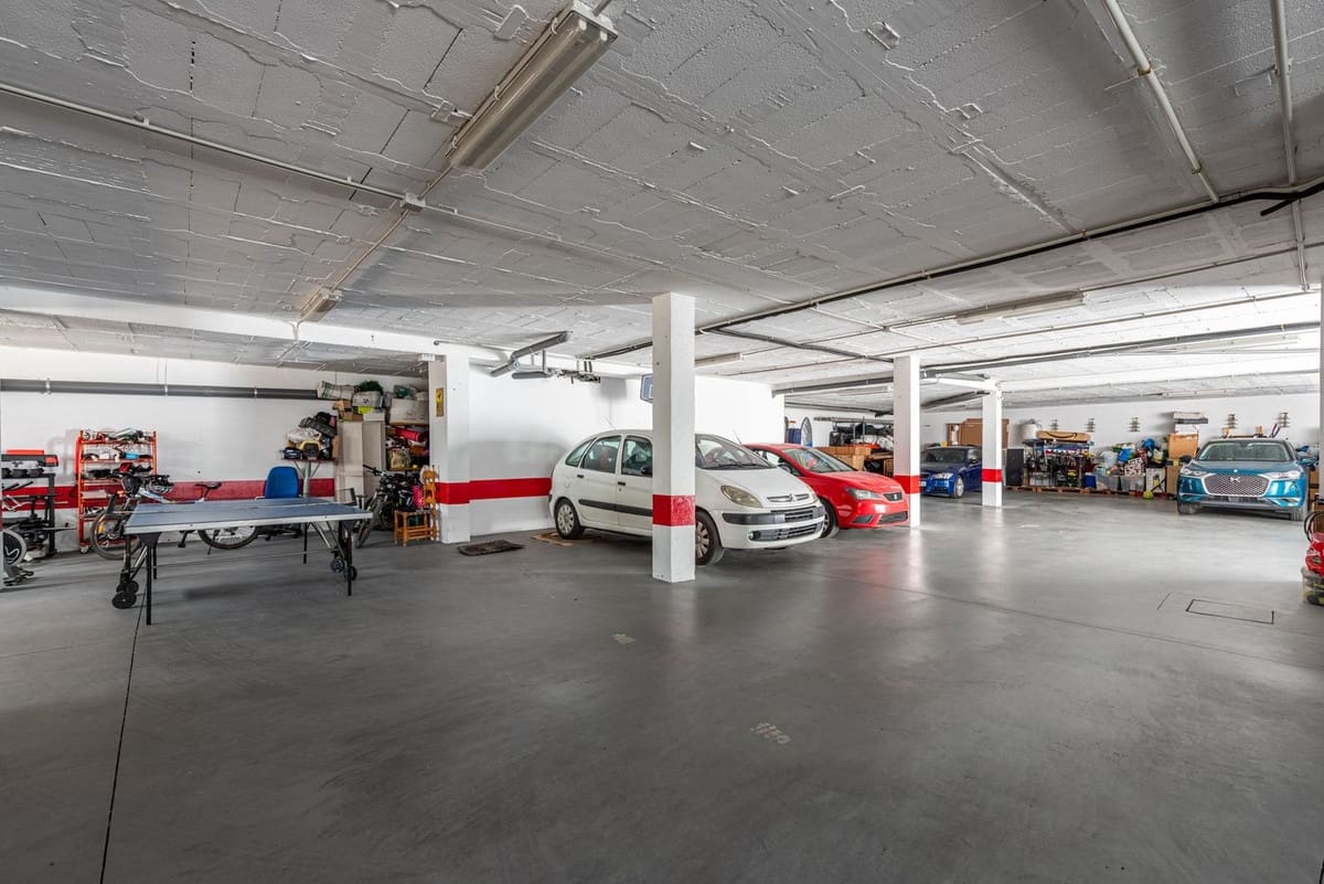 6 Zimmer Villa zu verkaufen in San Pedro de Alcantara mit Garage - 2.750.000 € (Ref: 9081102)