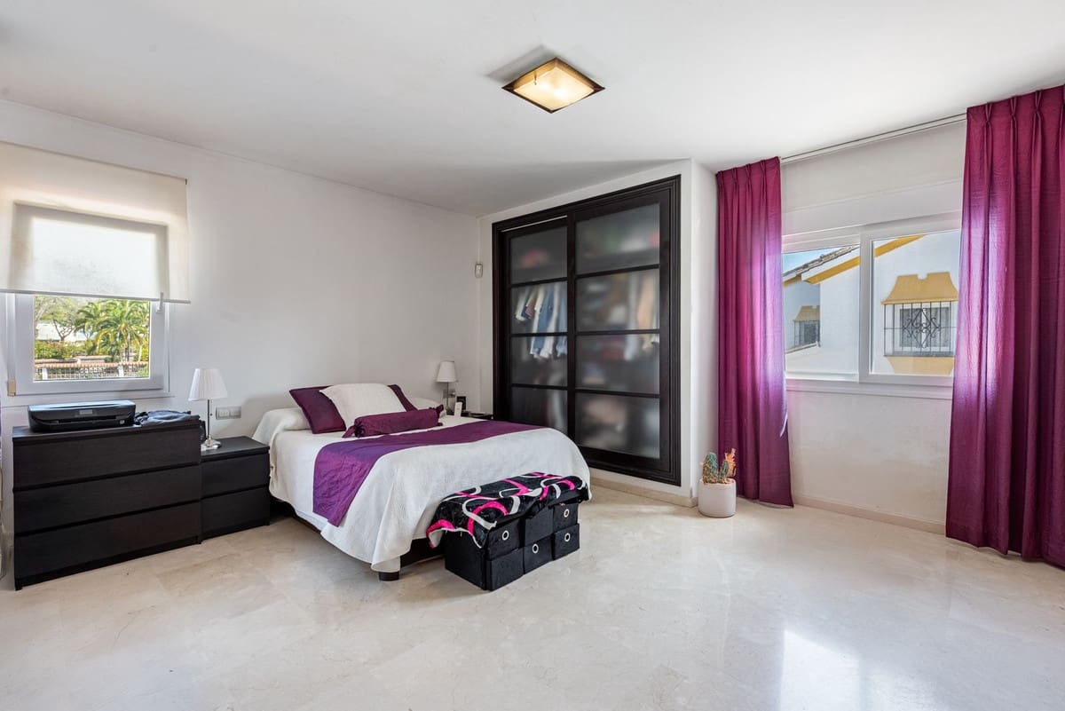 6 Zimmer Villa zu verkaufen in San Pedro de Alcantara mit Garage - 2.750.000 € (Ref: 9081102)