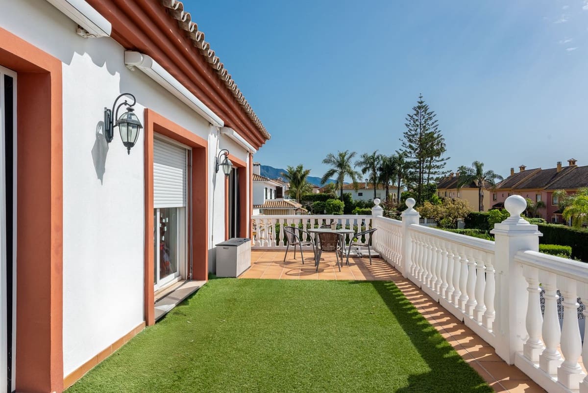 6 Zimmer Villa zu verkaufen in San Pedro de Alcantara mit Garage - 2.750.000 € (Ref: 9081102)