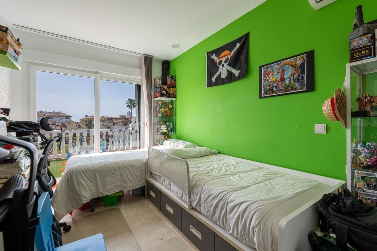 6 Zimmer Villa zu verkaufen in San Pedro de Alcantara mit Garage - 2.750.000 € (Ref: 9081102)