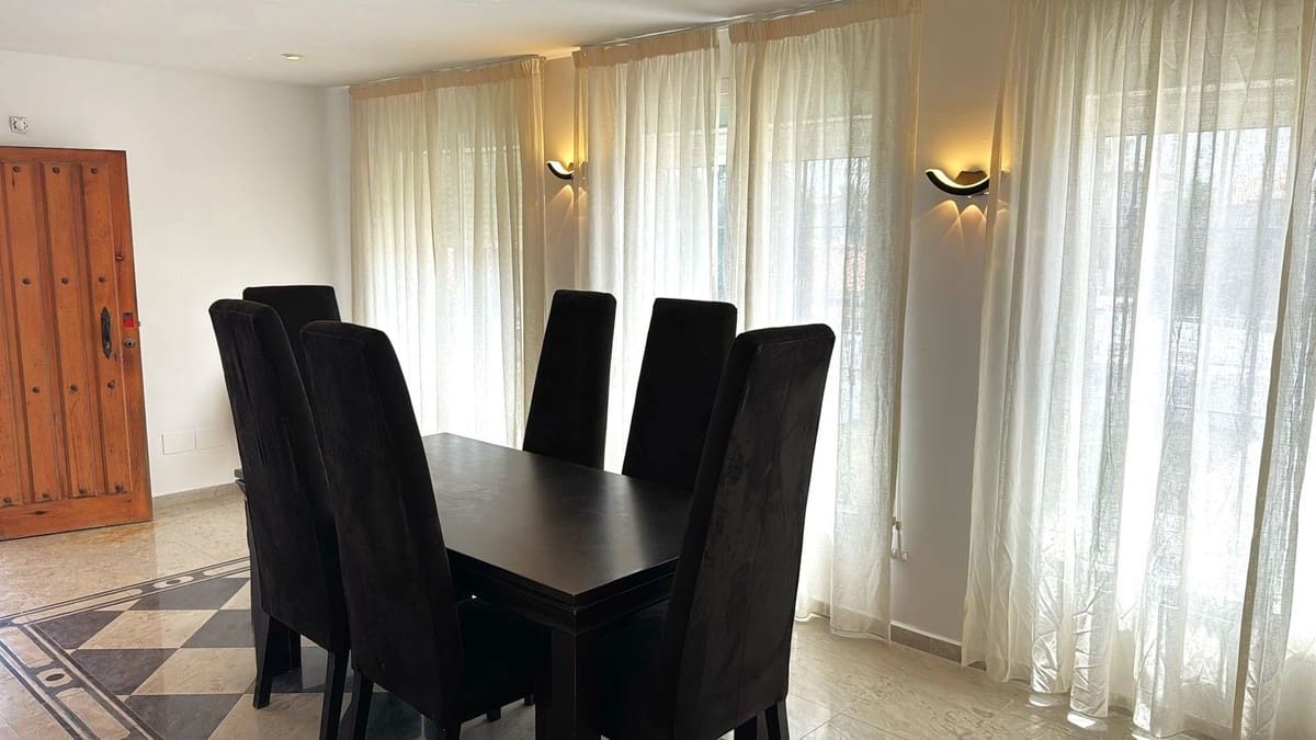 3 bedroom Villa for sale in Estepona - € 789,000 (Ref: 9082791)