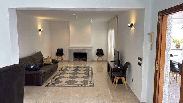 3 soverom Villa til salgs i Estepona - € 789 000 (Ref: 9082791)