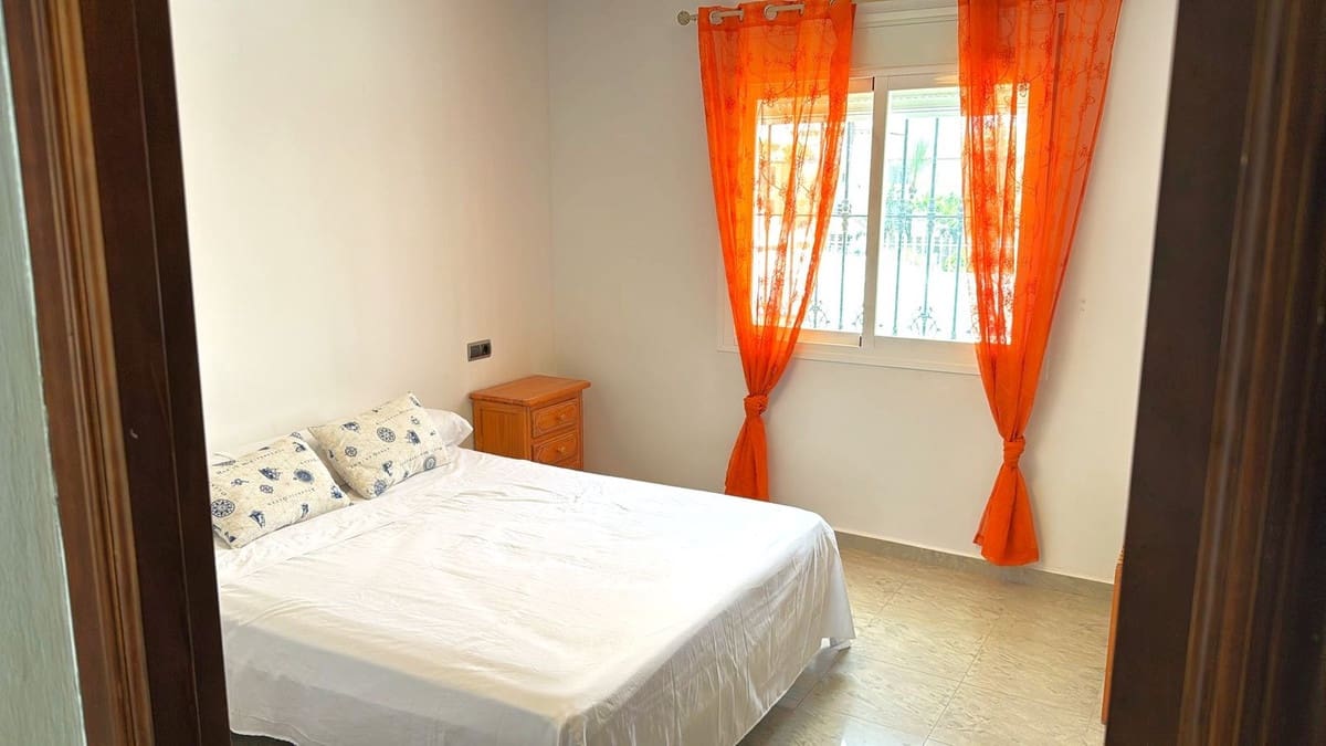 3 bedroom Villa for sale in Estepona - € 789,000 (Ref: 9082791)