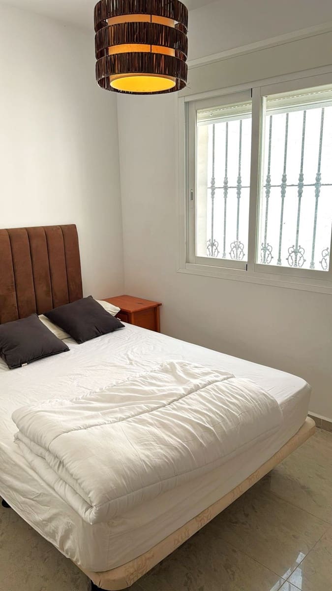 3 bedroom Villa for sale in Estepona - € 789,000 (Ref: 9082791)