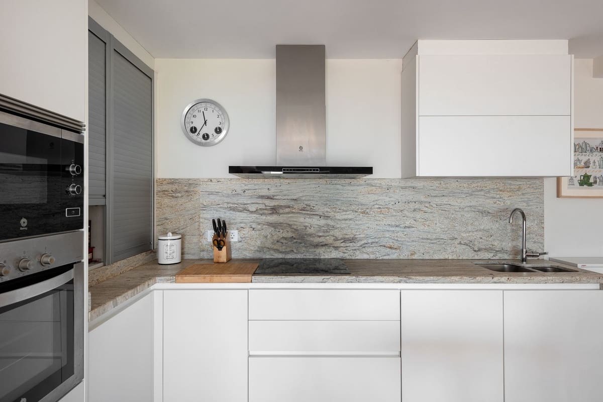 Casa de 4 habitaciones en Estepona en venta - 1.499.000 € (Ref: 9082792)