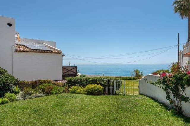 Casa de 4 habitaciones en Estepona en venta - 1.499.000 € (Ref: 9082792)