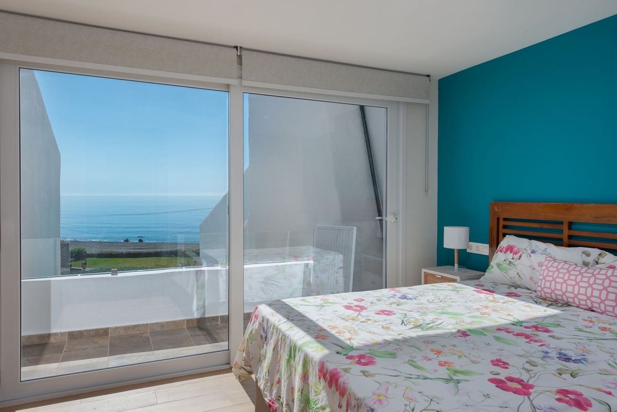 Casa de 4 habitaciones en Estepona en venta - 1.499.000 € (Ref: 9082792)