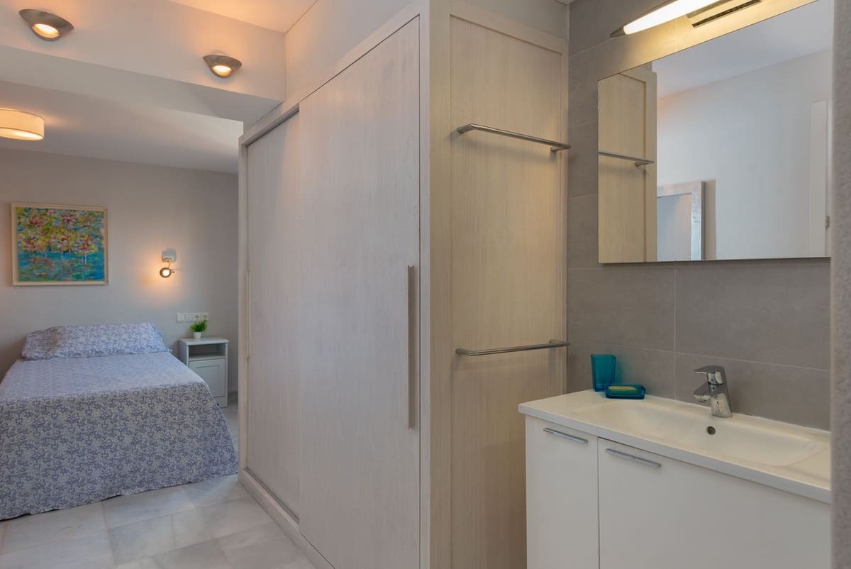 Casa de 4 habitaciones en Estepona en venta - 1.499.000 € (Ref: 9082792)