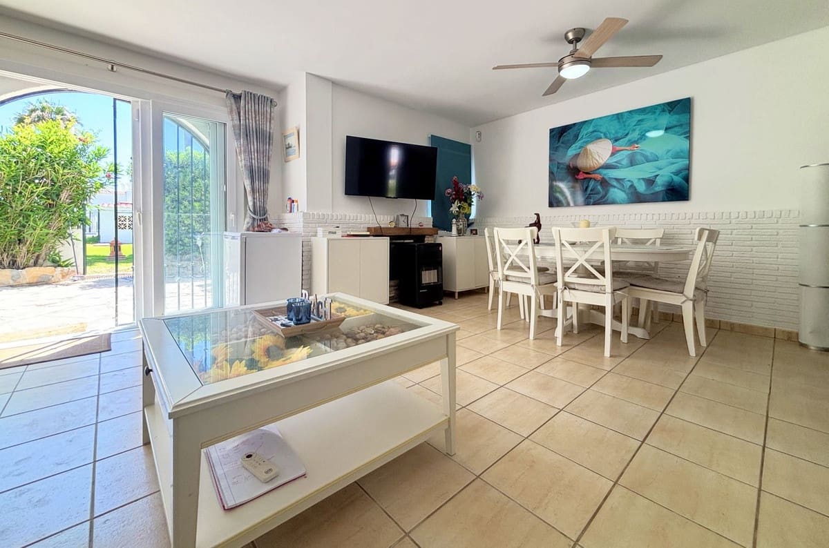 3 bedroom Townhouse for sale in Bahia de Casares - € 650,000 (Ref: 9088240)