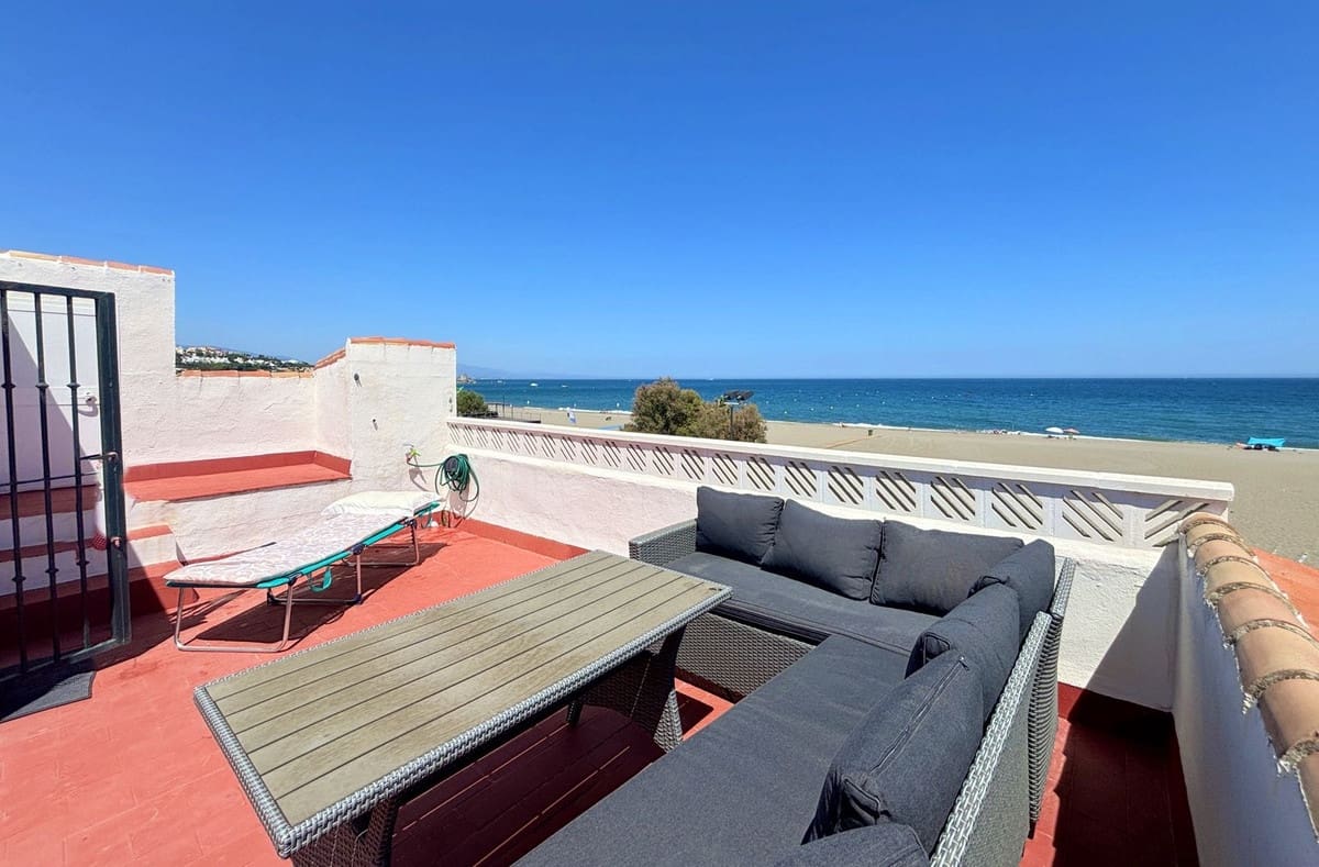 3 bedroom Townhouse for sale in Bahia de Casares - € 650,000 (Ref: 9088240)