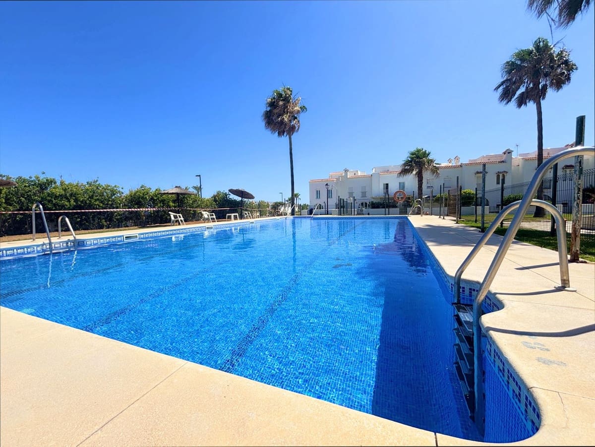 3 bedroom Townhouse for sale in Bahia de Casares - € 650,000 (Ref: 9088240)