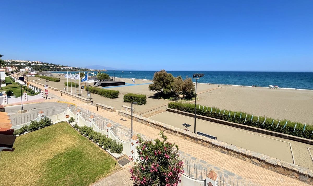 3 bedroom Townhouse for sale in Bahia de Casares - € 650,000 (Ref: 9088240)