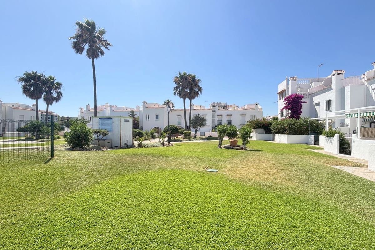 3 bedroom Townhouse for sale in Bahia de Casares - € 650,000 (Ref: 9088240)