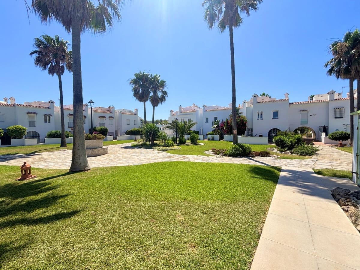 3 bedroom Townhouse for sale in Bahia de Casares - € 650,000 (Ref: 9088240)