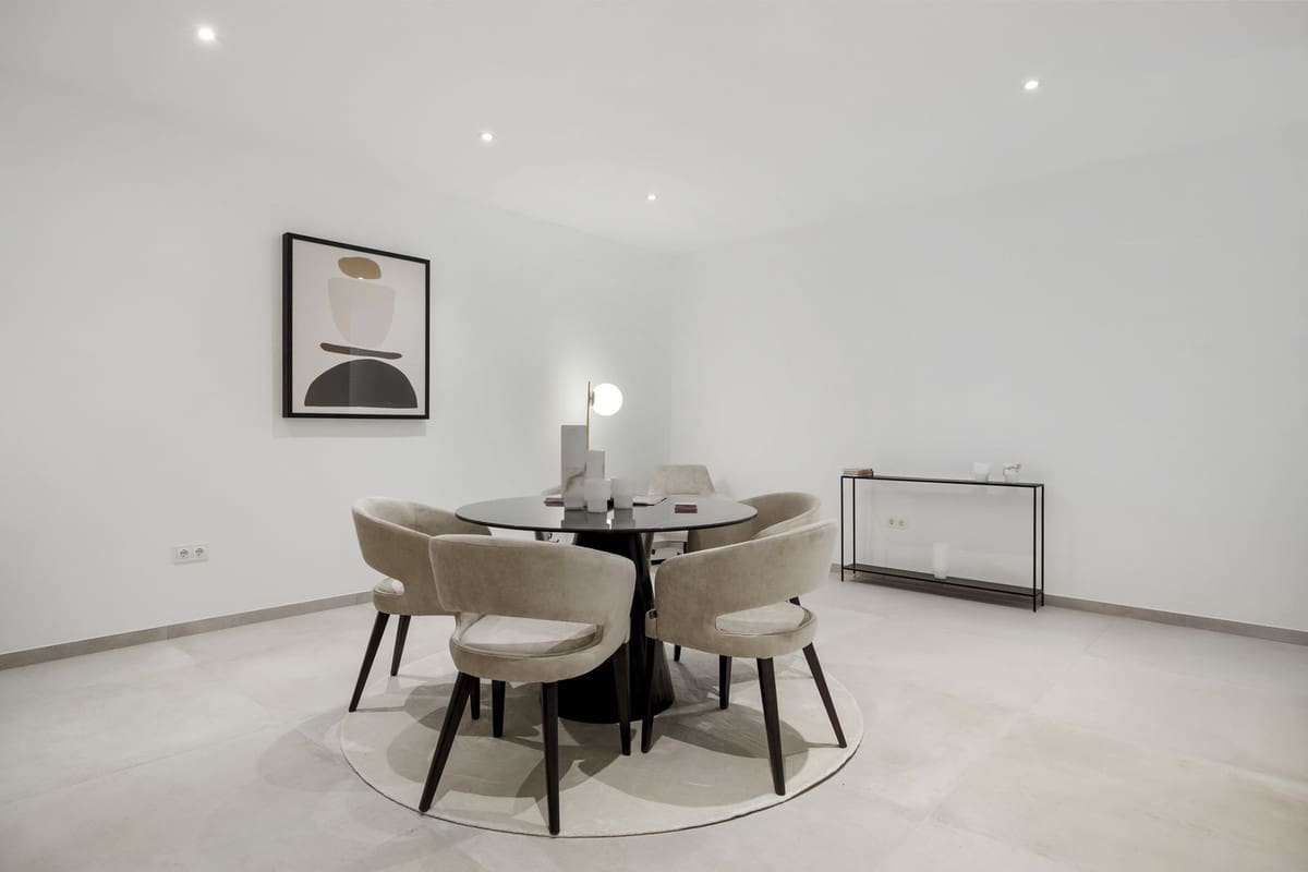 4 bedroom Villa for sale in Bahia de Casares with garage - € 1,750,000 (Ref: 9088241)