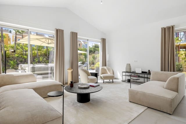 4 sovrum Villa till salu i Bahia de Casares, Casares med garage - 1 750 000 € (Ref: 9088241)