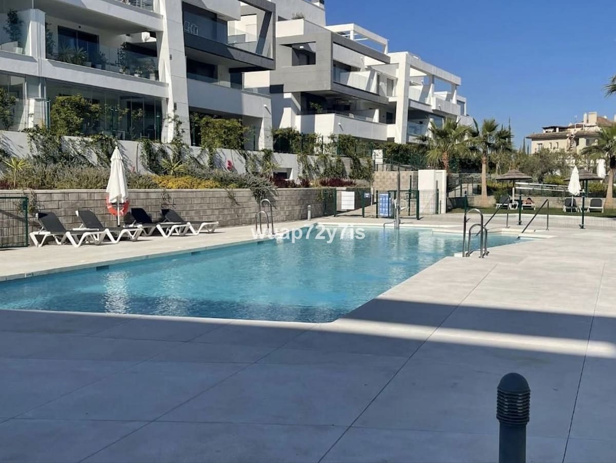 2 bedroom Apartment for sale in Estepona - € 515,000 (Ref: 9099449)