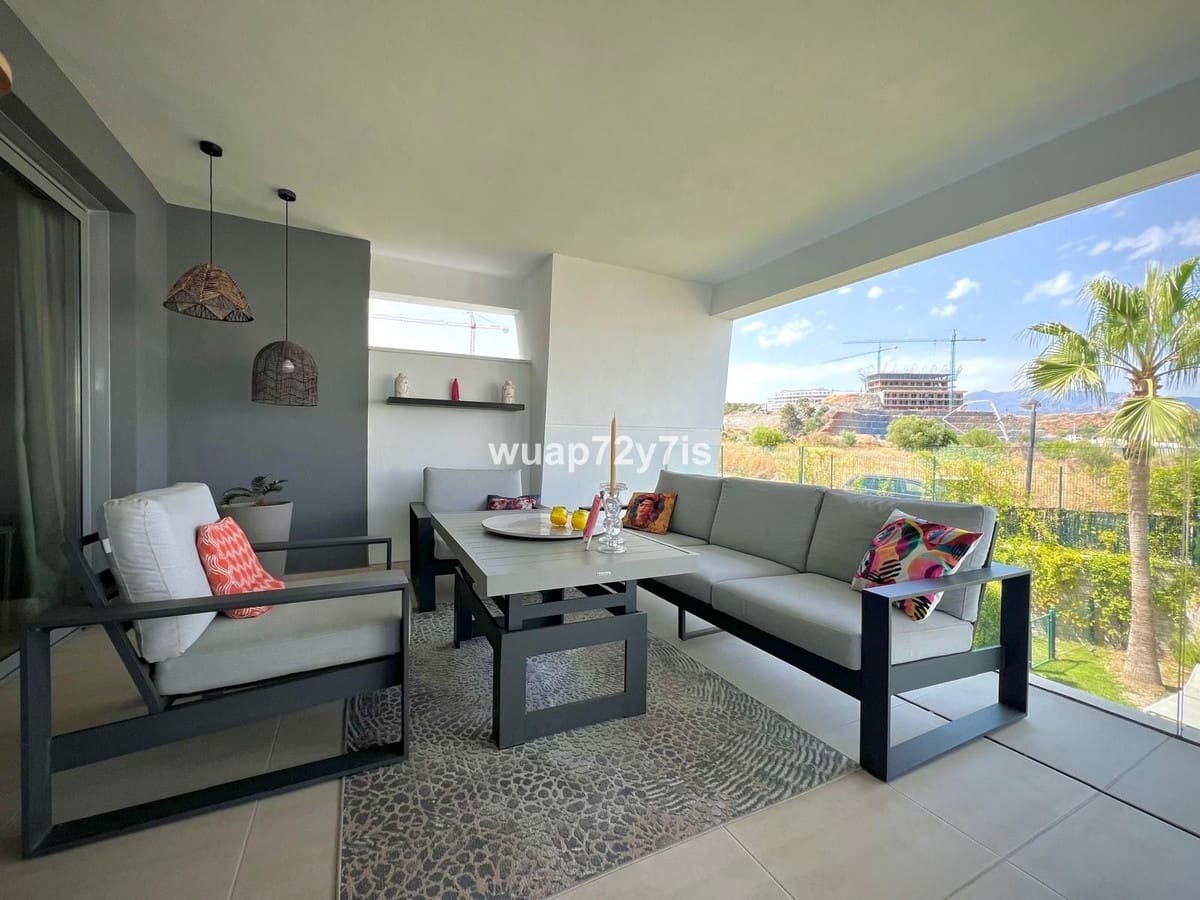 2 bedroom Apartment for sale in Estepona - € 515,000 (Ref: 9099449)