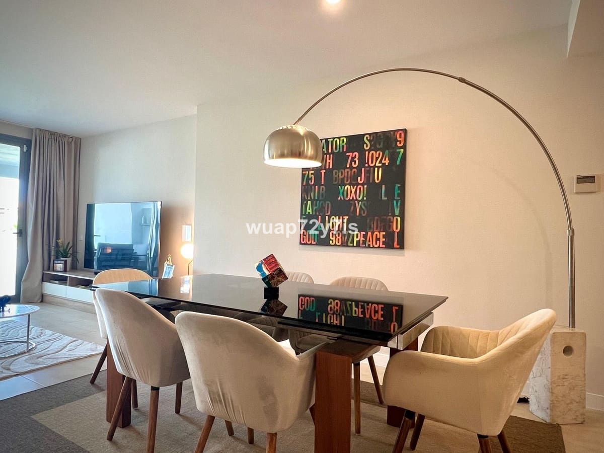 2 bedroom Apartment for sale in Estepona - € 515,000 (Ref: 9099449)