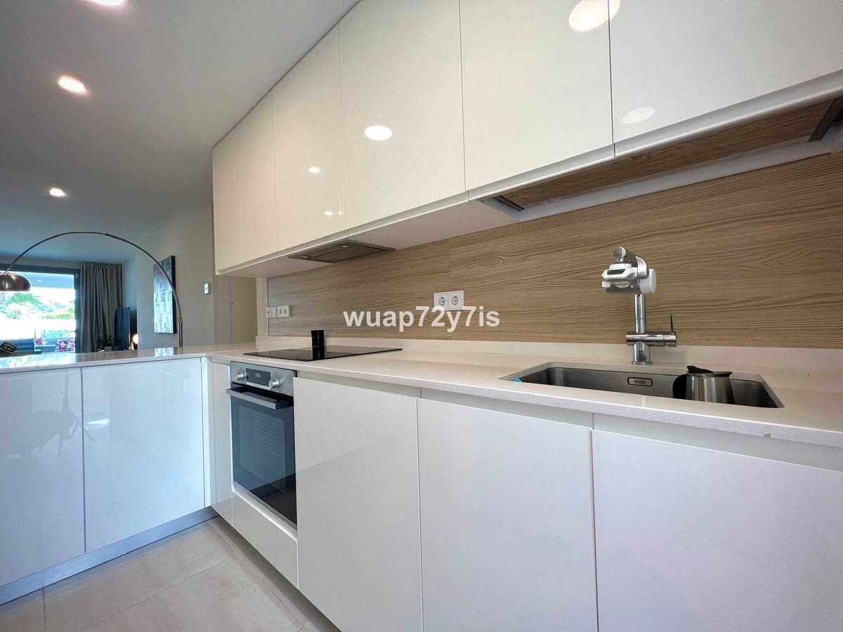 2 bedroom Apartment for sale in Estepona - € 515,000 (Ref: 9099449)