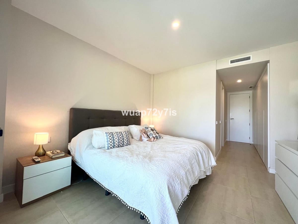 2 bedroom Apartment for sale in Estepona - € 515,000 (Ref: 9099449)