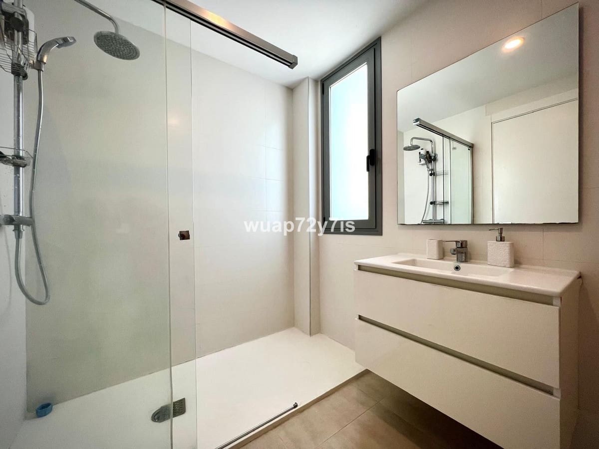 2 bedroom Apartment for sale in Estepona - € 515,000 (Ref: 9099449)