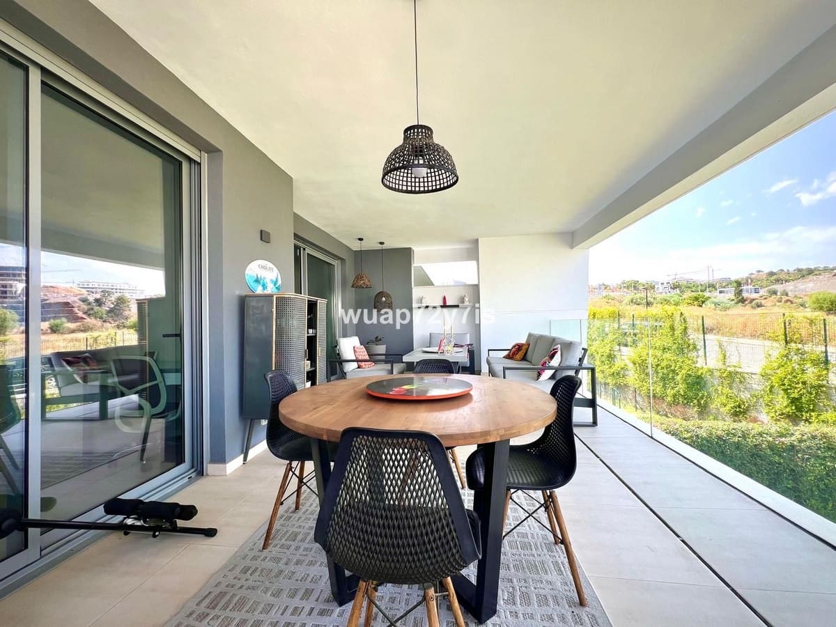 2 bedroom Apartment for sale in Estepona - € 515,000 (Ref: 9099449)