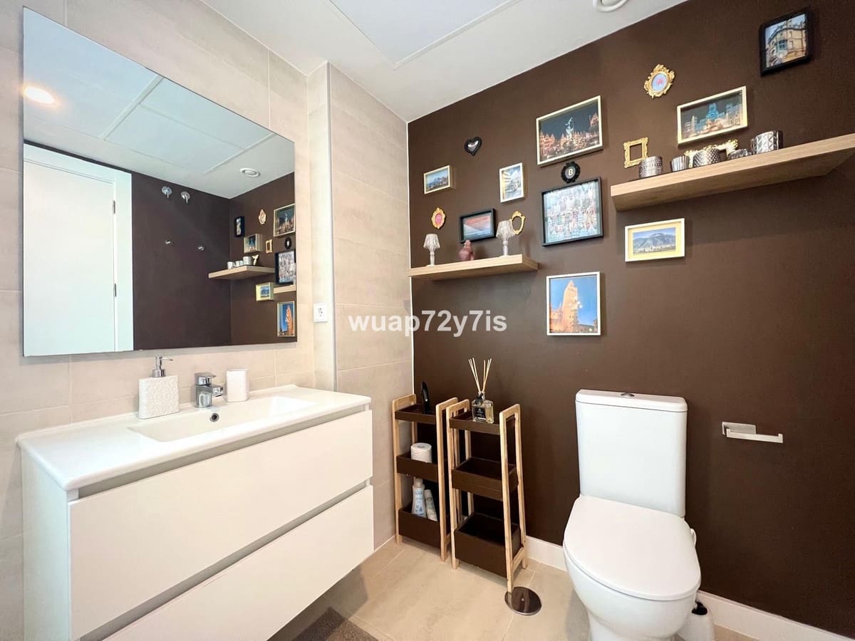 2 bedroom Apartment for sale in Estepona - € 515,000 (Ref: 9099449)