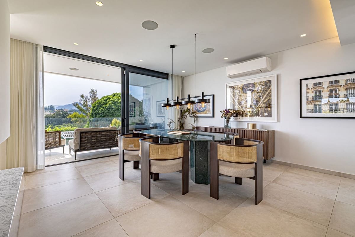 6 bedroom Villa for sale in Nueva Andalucia with garage - € 3,995,000 (Ref: 9099450)