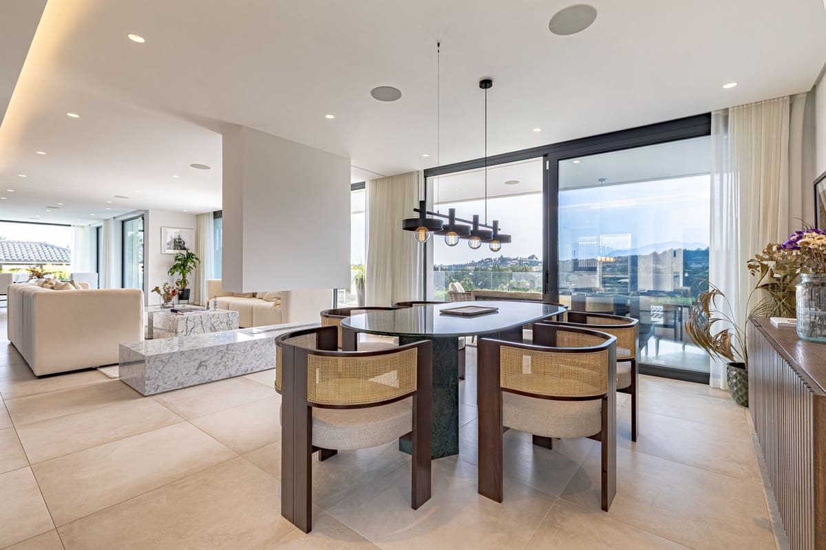 6 bedroom Villa for sale in Nueva Andalucia with garage - € 3,995,000 (Ref: 9099450)