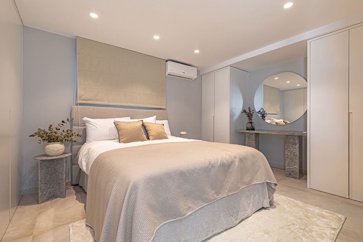 6 bedroom Villa for sale in Nueva Andalucia with garage - € 3,995,000 (Ref: 9099450)